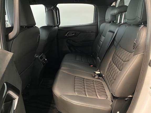 Isuzu D-max 10 of 13