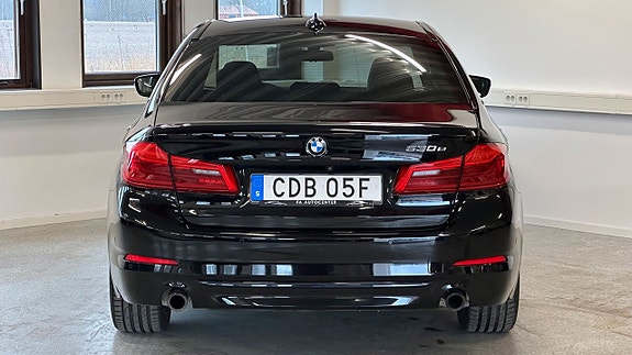 BMW 530e 5 of 12
