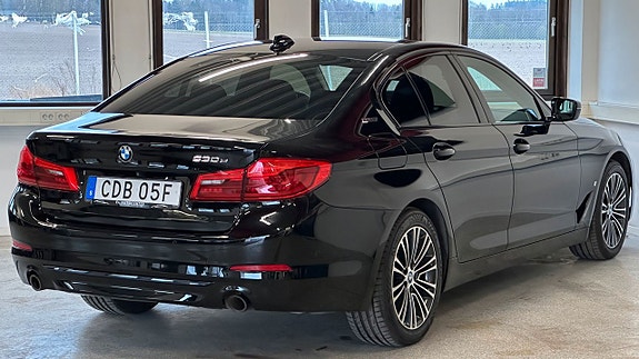 BMW 530e 6 of 12