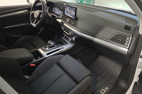 Audi Q5 7 of 23