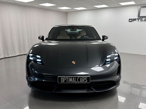 Porsche Taycan Turbo 8 of 16