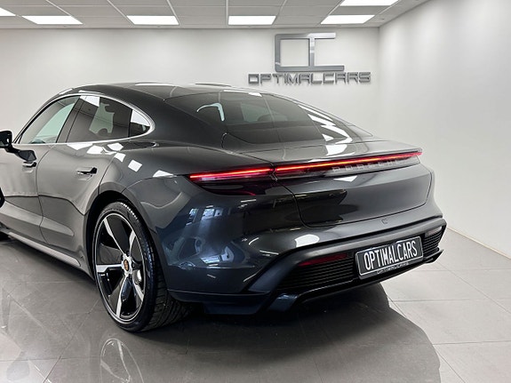 Porsche Taycan Turbo 16 of 16