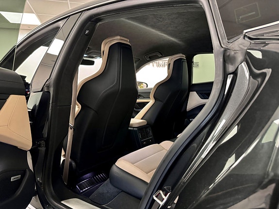 Porsche Taycan Turbo 15 of 16
