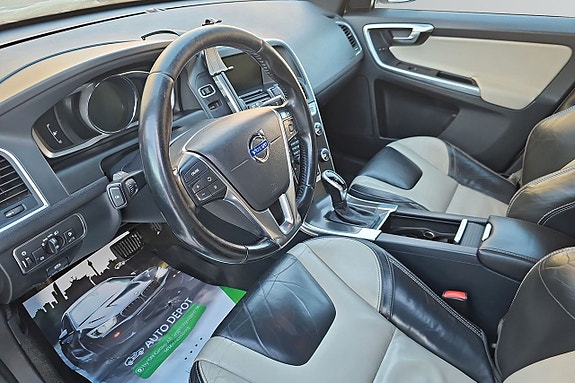 Volvo XC60 7 of 10