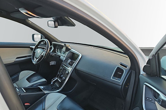 Volvo XC60 8 of 10
