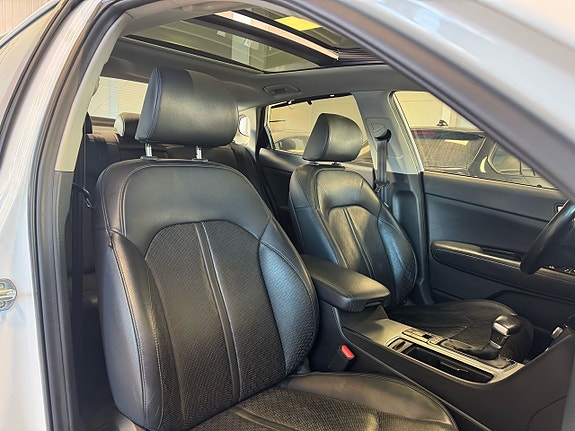 Kia Optima 10 of 17