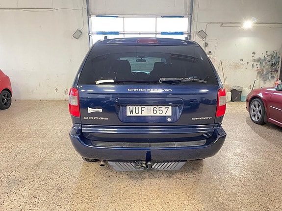 Dodge Grand Caravan 14 of 14