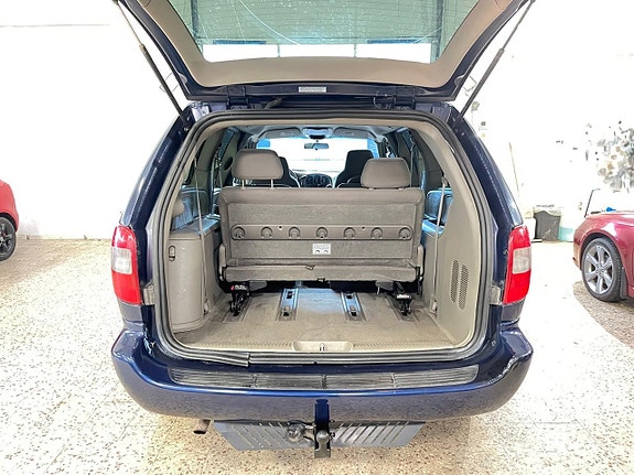 Dodge Grand Caravan 13 of 14