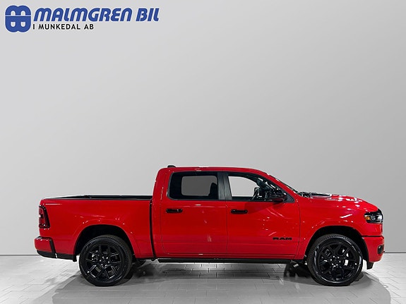 Dodge RAM 1500 2 of 5