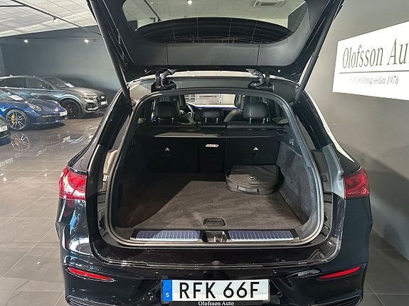 Mercedes-Benz EQE43 SUV 7 of 17