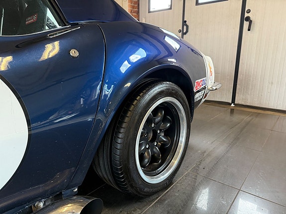 Chevrolet Corvette 25 of 29