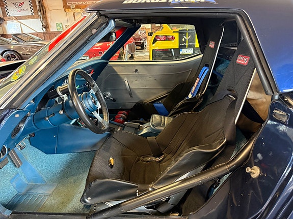 Chevrolet Corvette 27 of 29