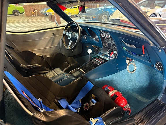 Chevrolet Corvette 29 of 29