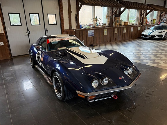 Chevrolet Corvette 20 of 29