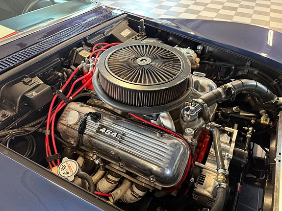 Chevrolet Corvette 22 of 29