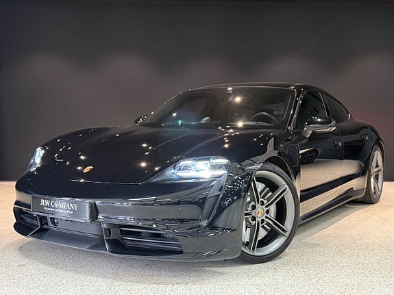 Porsche Taycan Turbo 9 of 23