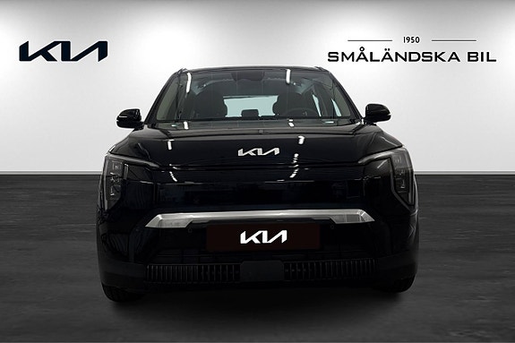 Kia EV3 2 of 15