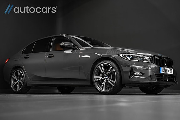 BMW 330i 2 of 30