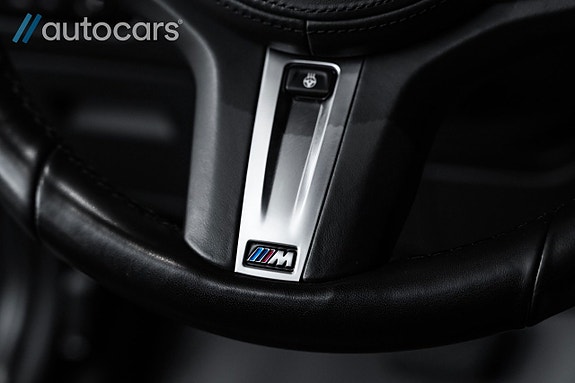 BMW 330i 29 of 30