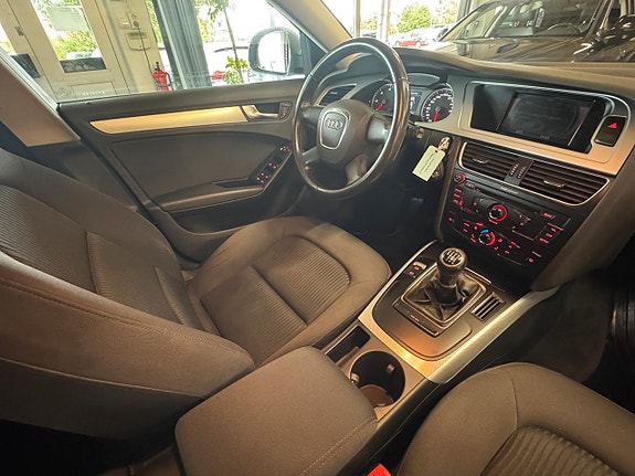 Audi A4 12 of 15