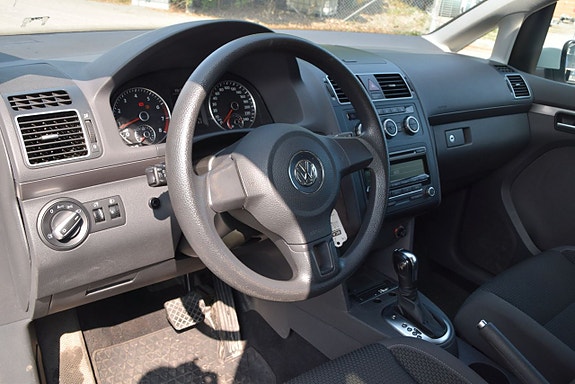 Volkswagen Touran 17 of 22