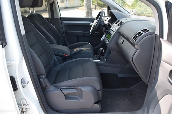 Volkswagen Touran 9 of 22
