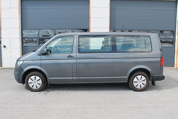 Volkswagen Caravelle 2 of 5