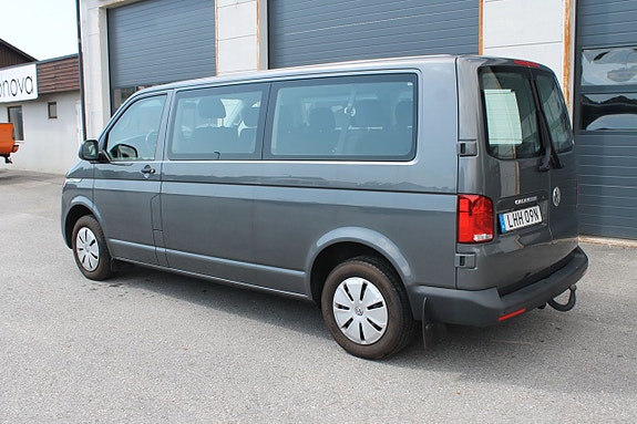 Volkswagen Caravelle 3 of 5