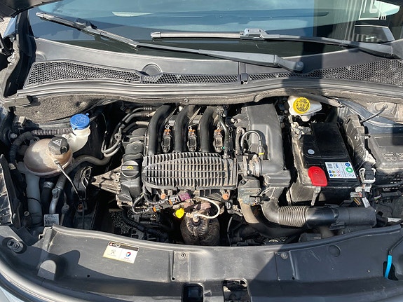 Peugeot 2008 16 of 16