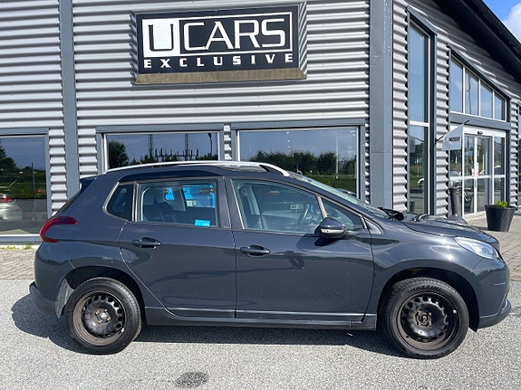 Peugeot 2008 2 of 5