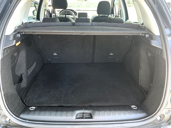 Peugeot 2008 15 of 16