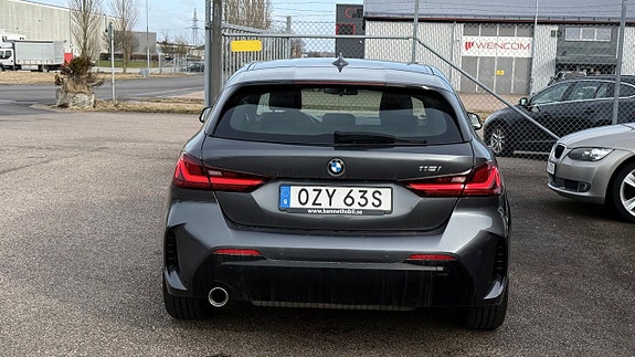 BMW 118i 5 of 30
