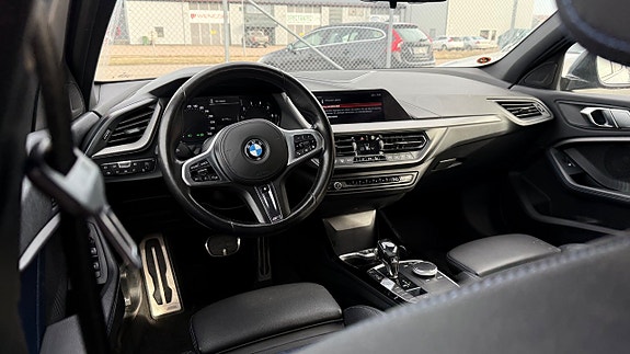 BMW 118i 10 of 30
