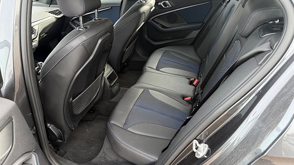 BMW 118i 23 of 30