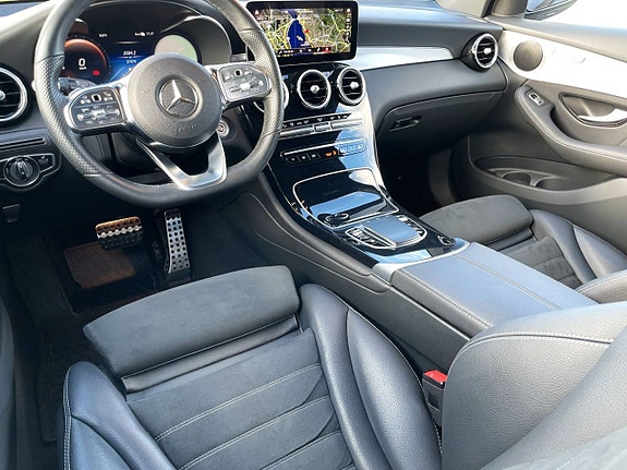 Mercedes-Benz GLC300 de 3 of 5