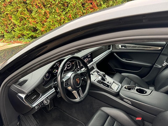 Porsche Panamera Turbo S 6 of 10