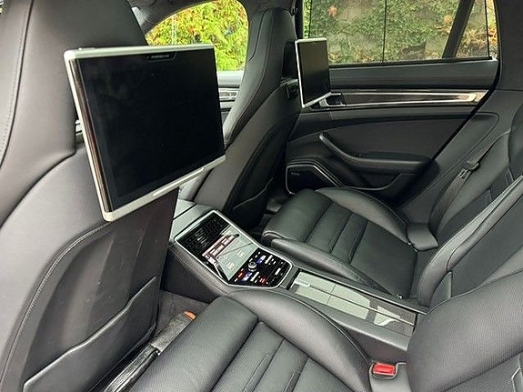 Porsche Panamera Turbo S 7 of 10