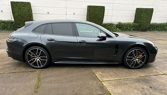 Porsche Panamera Turbo S 4 of 5