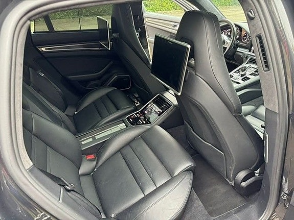 Porsche Panamera Turbo S 8 of 10