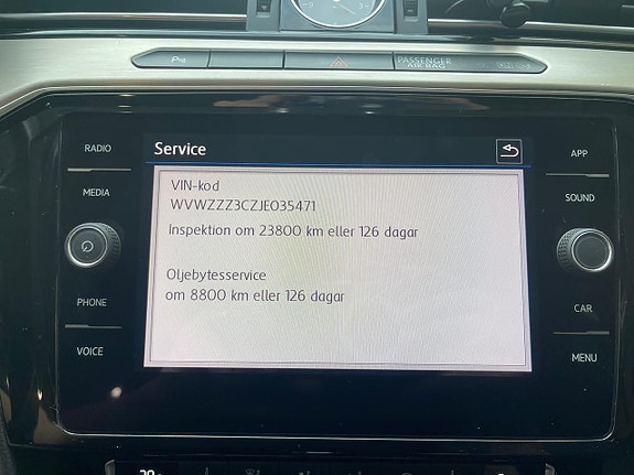Volkswagen Passat 18 of 21
