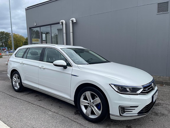 Volkswagen Passat 4 of 5