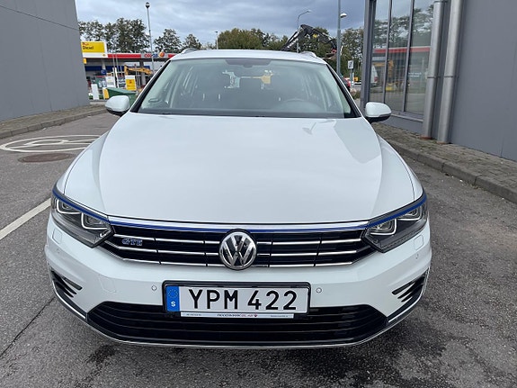 Volkswagen Passat 3 of 5