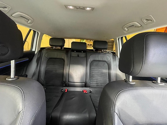 Volkswagen Passat 19 of 21