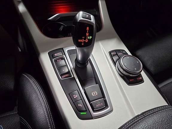 BMW X3 9 of 12