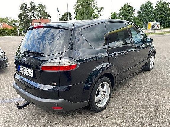 Ford S-MAX 3 of 5