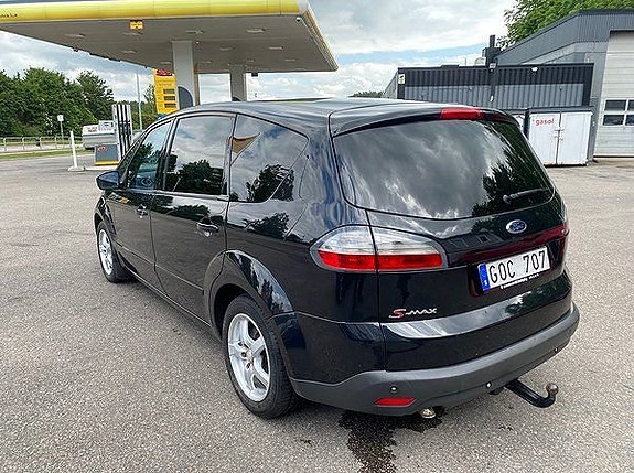Ford S-MAX 4 of 5