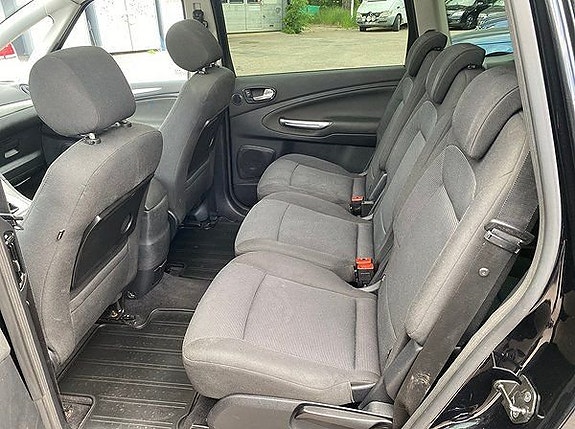 Ford S-MAX 7 of 8