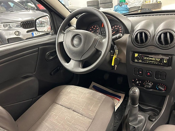 Dacia Sandero 9 of 25