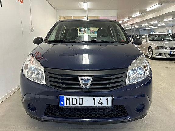 Dacia Sandero 2 of 5