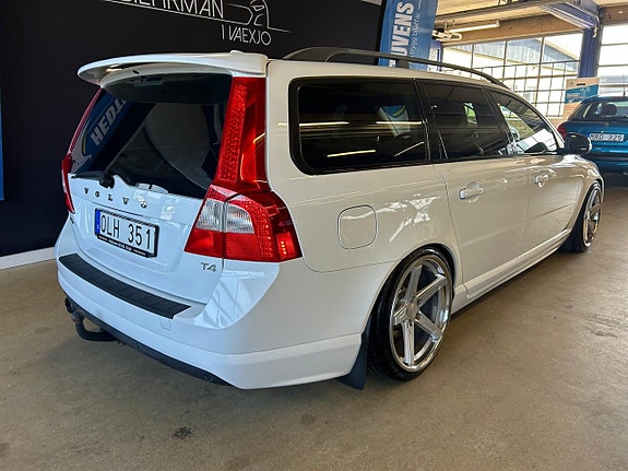 Volvo V70 6 of 28